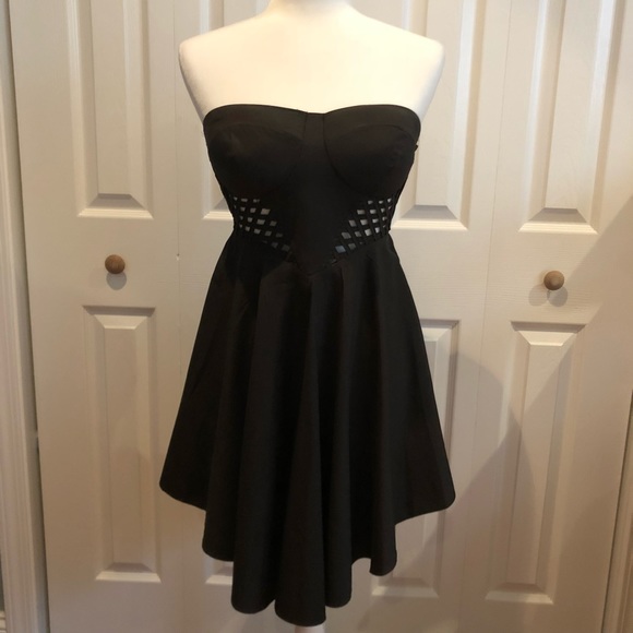 Love Culture Dresses & Skirts - ***3/$15 📦*** Black Strapless Dress